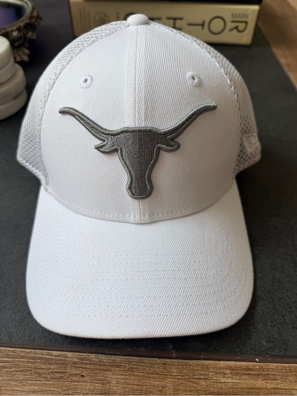 University of Texas UTNew Era 39THIRTY White and Black Fitted Cap horns